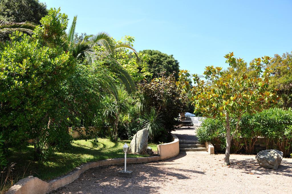 Sole E Mare Aparthotel Santa-Maria-Poggio  Ngoại thất bức ảnh
