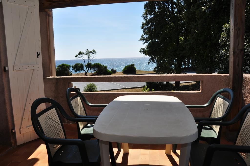 Sole E Mare Aparthotel Santa-Maria-Poggio  Ngoại thất bức ảnh