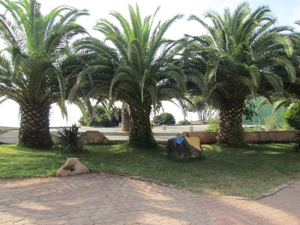 Sole E Mare Aparthotel Santa-Maria-Poggio  Ngoại thất bức ảnh