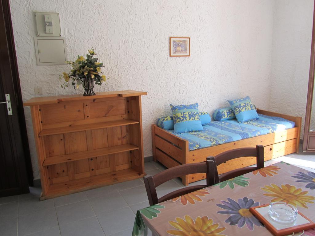 Sole E Mare Aparthotel Santa-Maria-Poggio  Phòng bức ảnh