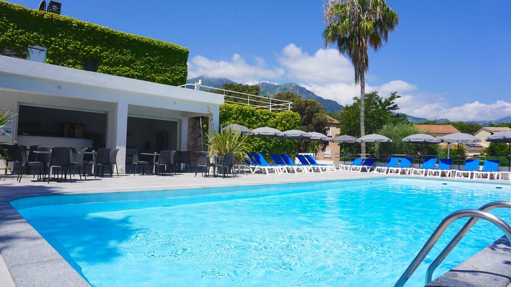Sole E Mare Aparthotel Santa-Maria-Poggio  Ngoại thất bức ảnh